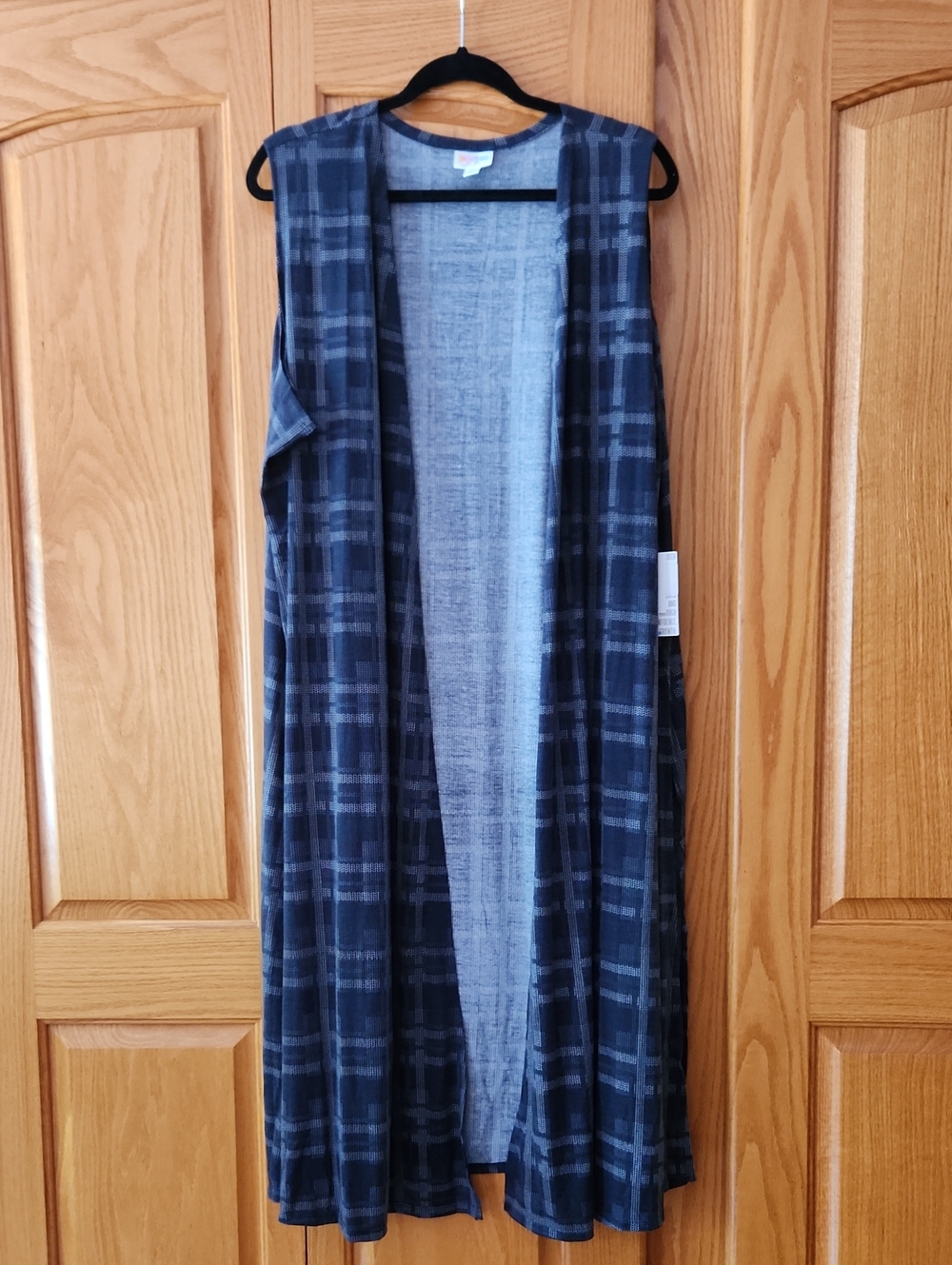 LuLaRoe Gray Heather Top with Multicolor Logo